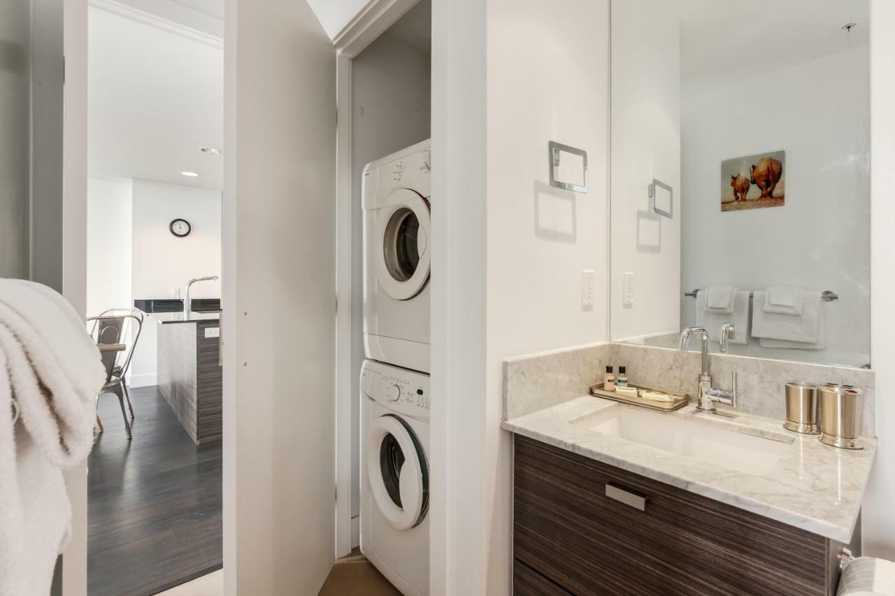 Apartment The Drake By Corporate Stays *